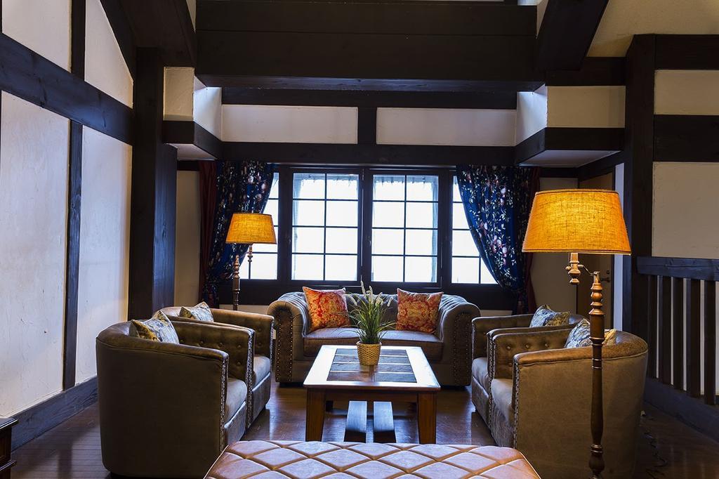 Shakespeare Hotel Hakuba Exteriör bild